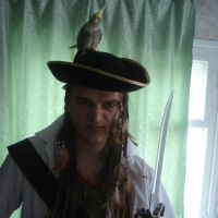 Сие портрет Легендарного Пирата Кузмича Якорь мне в бухту, тысяча чертей! :)